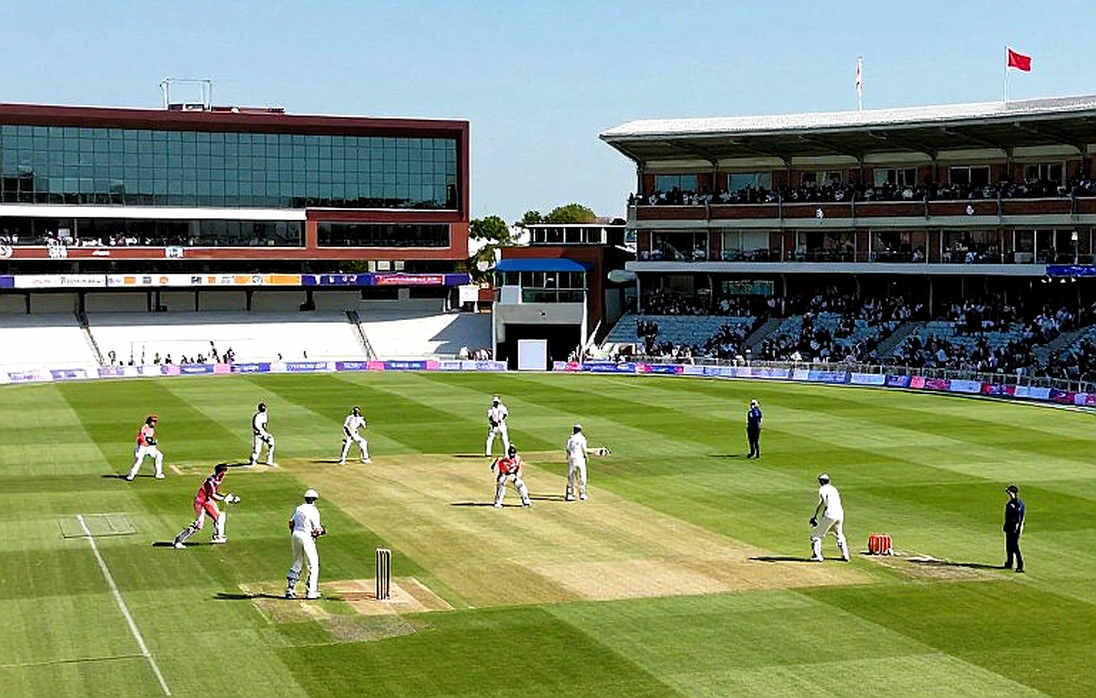 कप्तानी का बदलाव और सदरलैंड की पहली रात: WBBL|12 के उद्घाटन मैच से डेटा असल में क्या कहता है